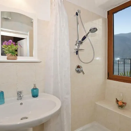Apartment Nesso *
